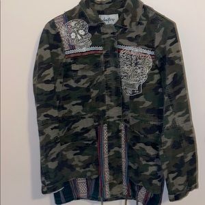 Long Daytrip by Buckle Jacket